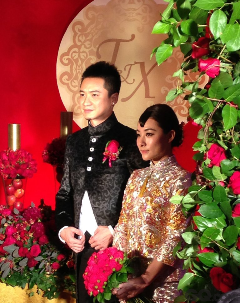 2013年“体操公主”刘璇与爱情长跑12年的王弢一连两天在香港举办婚礼。那一刻，所有人一起见证了他们的浪漫。时隔两人之后，两人终于迎来了自己生命再一次全新的时刻---孩子的诞生。