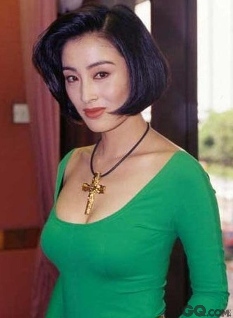 张敏——商业女王 慢慢淡出演艺圈，逐渐走上商业巅峰！ 服装，美容，传销各个领域均有她的身影。