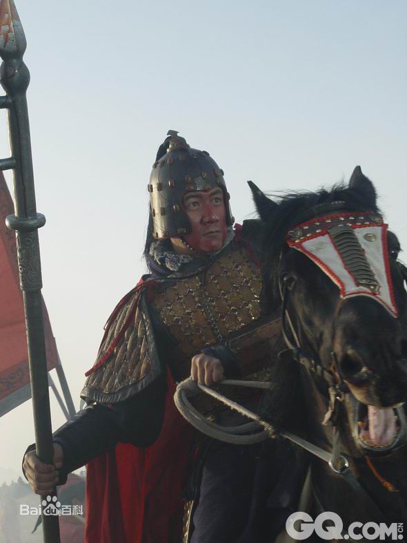 2006年，胡军在电影《楚汉风云》里饰演四处霸王项羽。瞧瞧这红色的脸，大家能不畏惧吗？霸王是惹不起的！