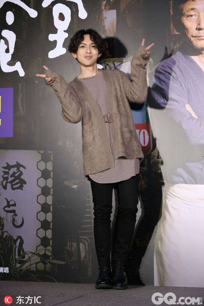 深夜食堂电影版2》找来林宥嘉演唱电影中文主题曲，今他受邀出席电影特映会活动。