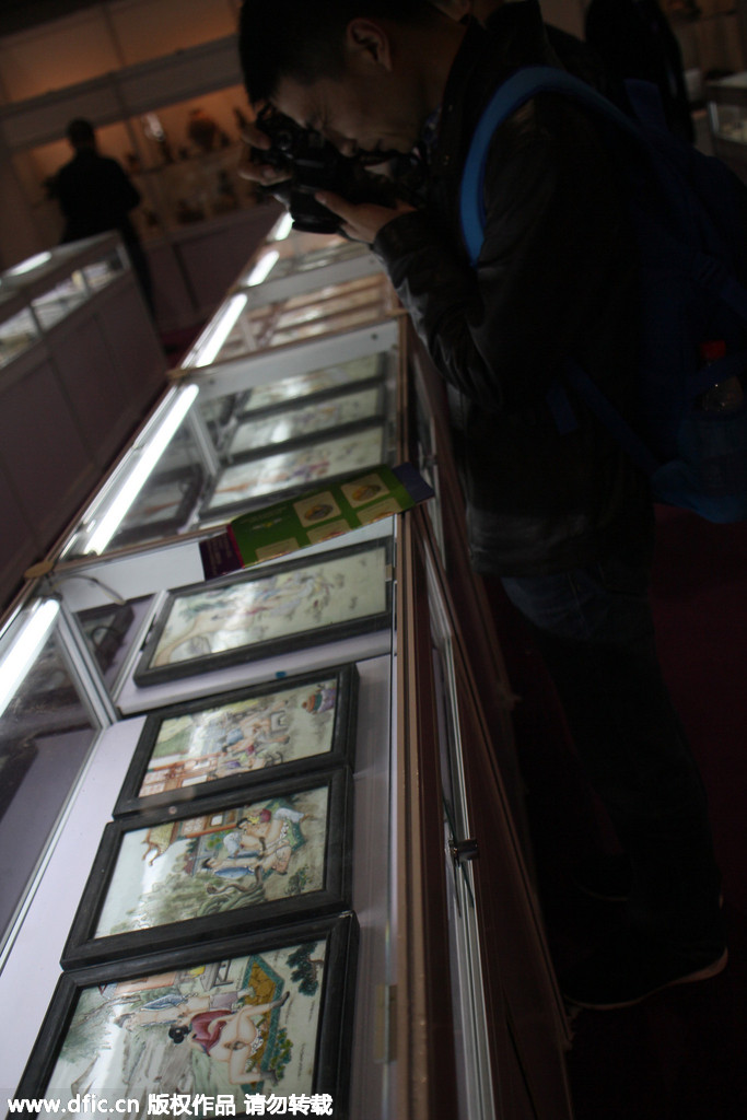 2015年4月9日，2015中国国际成人保健及生殖健康展览会（上海成人展）在上海跨国采购会展中心举行，道家性文化精品展也同时拉开帷幕，饰品、雕塑、画卷都让人领略了古代人的性生活状况和理念。