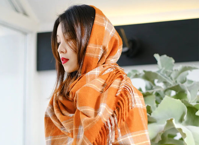 这个寒冬，跟着Lisa虞书欣一起玩转围巾的7种花式系法吧