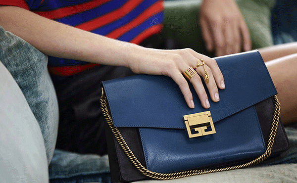 包 包包 挎包手袋 女包 手提包 600_370 gif 动态图 动图