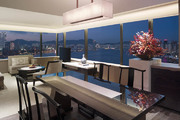 香港君悦酒店 Grand Hyatt Hong Kong：这间毗邻香港会展中心的酒店新近完成了大规模翻修，539间客房都一...