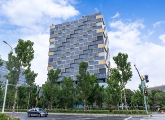 绿地酒店旅游集团携手京东京造助力绿色出行革命