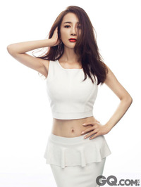 组图】李依晓性感写真 身材火辣秀腹肌_人物_