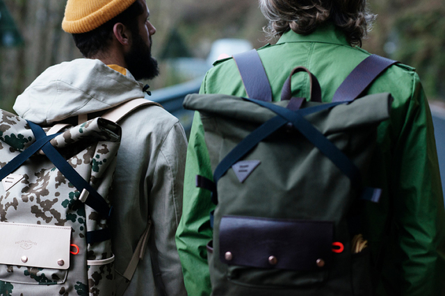 Atelier de l'Armee是一个纯手工制作包包的品牌，工作室在阿姆斯特丹。他的灵感来源于老式军装与工作服，采用军用帆布与皮革材质结合起来，设计出的包包有纯手工的原生态感觉，形成了自己独特的风格。