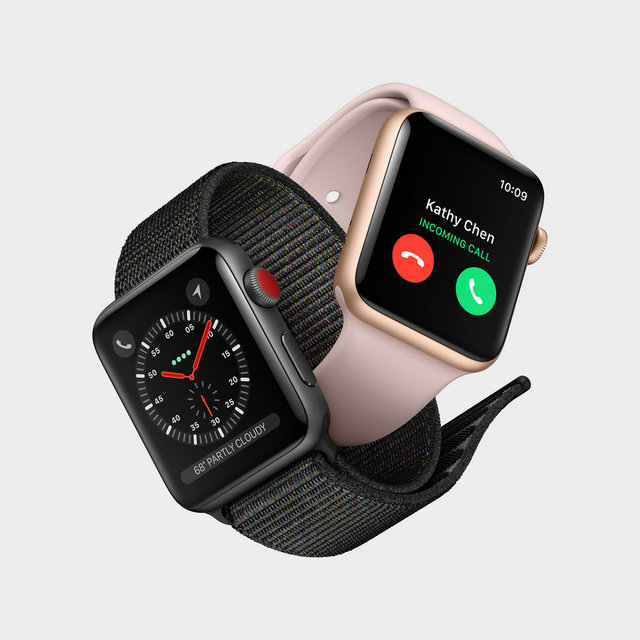 Apple Watch Series 3 (GPS + 蜂窝网络) 具备完整的 LTE 和 UMTS 蜂窝无线功能，并和iPhone共享同个手机号，即使 iPhone 不在手边，也能顺畅切换至蜂窝网络。