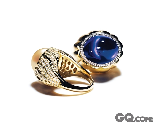 左：18k金镶嵌钻石及金色南洋珍珠戒指；右：18k金镶嵌钻石及坦桑石戒指。来自蒂芙尼2015 Blue Book“海之博韵”高级珠宝系列