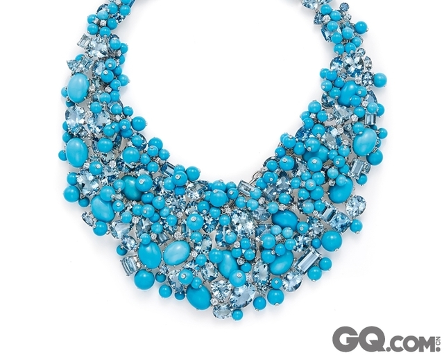 铂金镶嵌海蓝宝石、绿松石及钻石项链。来自蒂芙尼2015 Blue Book“海之博韵”高级珠宝系列