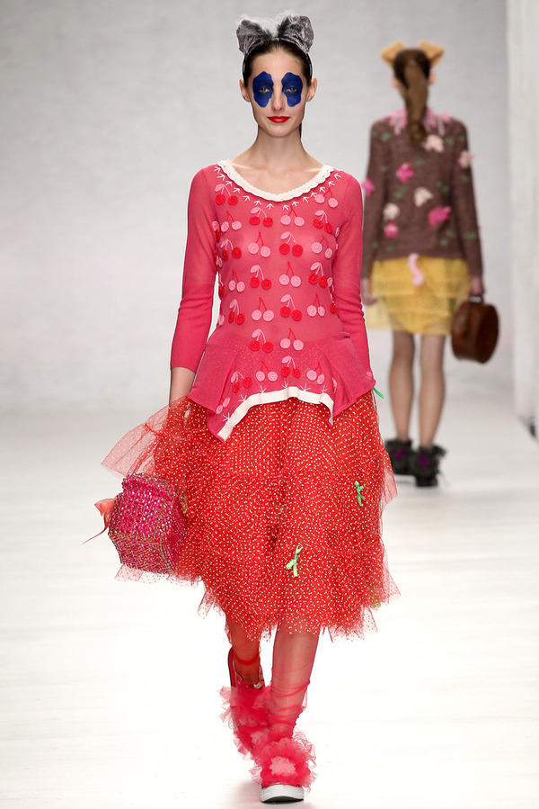 fashion的衣服,fashion服装 2013年9月17日,伦敦 by jo-ann furniss fashion east年轻设计师服装