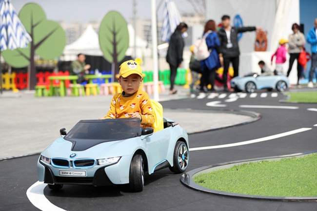 全新BMW上海体验中心揭幕