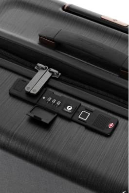 新秀丽Samsonite以创新科技推出全新EVOA TECH智能行李箱系列助力先行者勇往直前