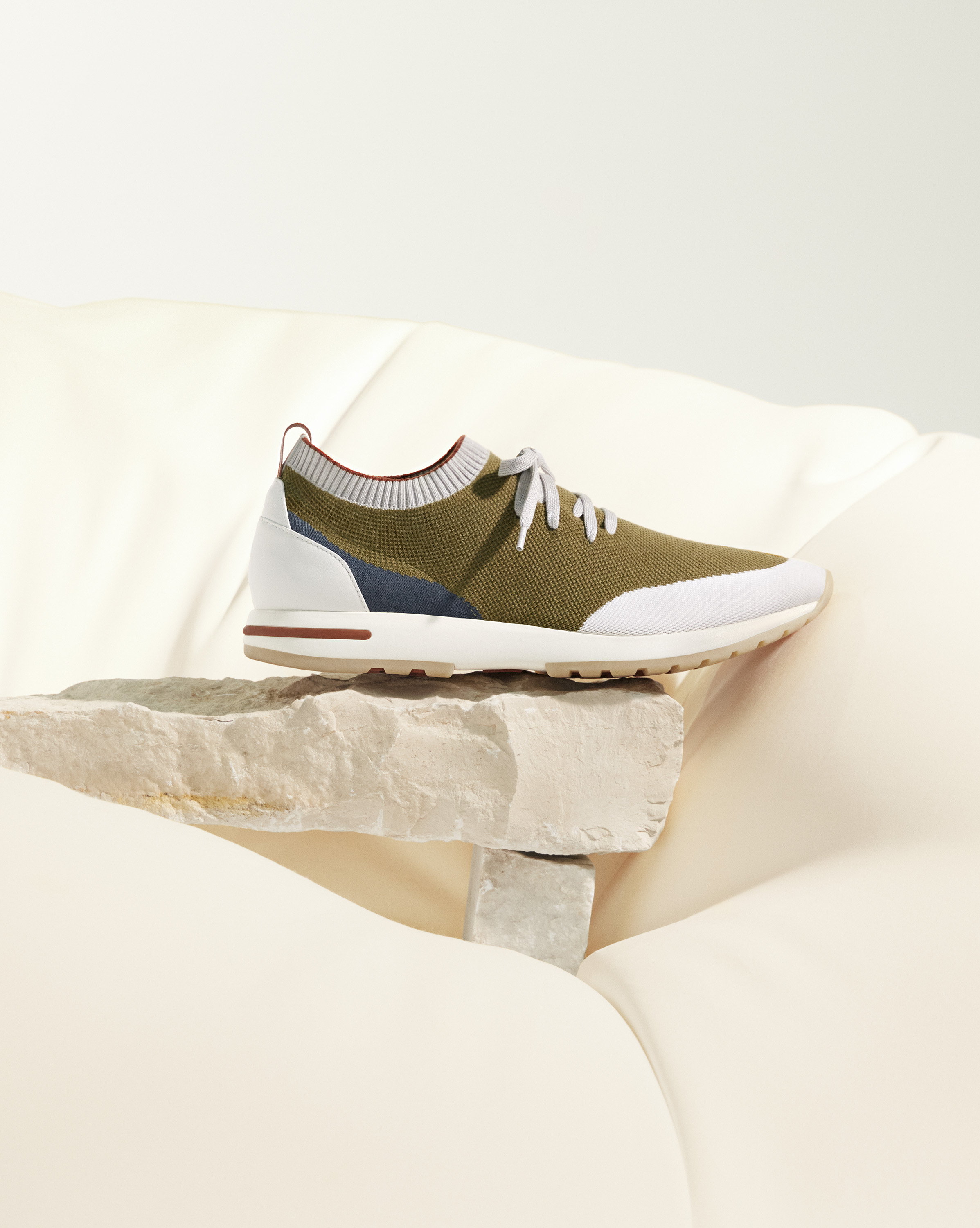 Loro Piana推出360 Colorama运动鞋