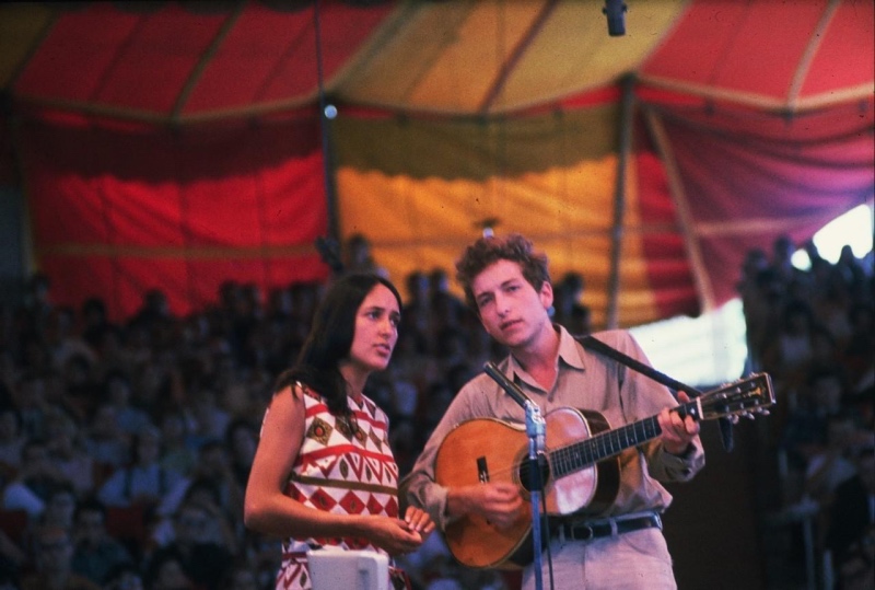 jobs最好的品味都是她: joan baez在最好的年纪里遇到了bob dylan