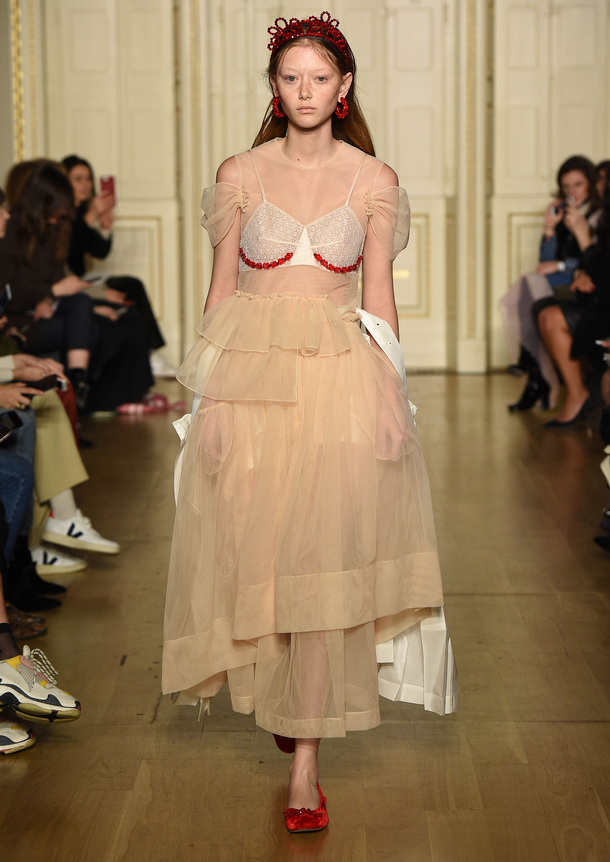 simone rocha 2019 秋冬系列 _品牌新闻_潮流服饰频道