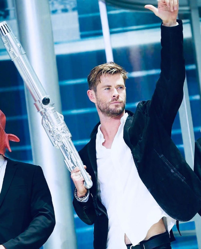 Chris Hemsworth 只保护家人的雷神