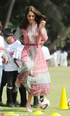 凱特王妃出訪印度，不僅有EQ，更有衣品！