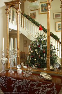 用金色家居装饰点亮绝美圣诞季