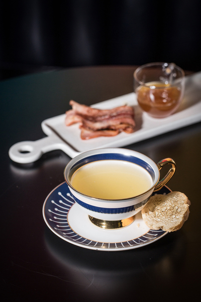 Tease by CreatureS以美食美事挑逗身心