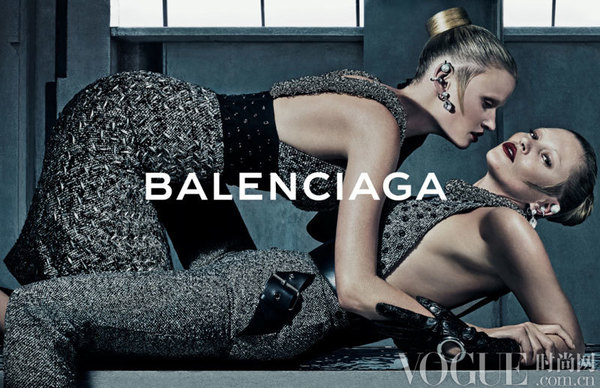 BALENCIAGA携手Kate Moss和Lara Stone拍摄2015秋冬女装广告