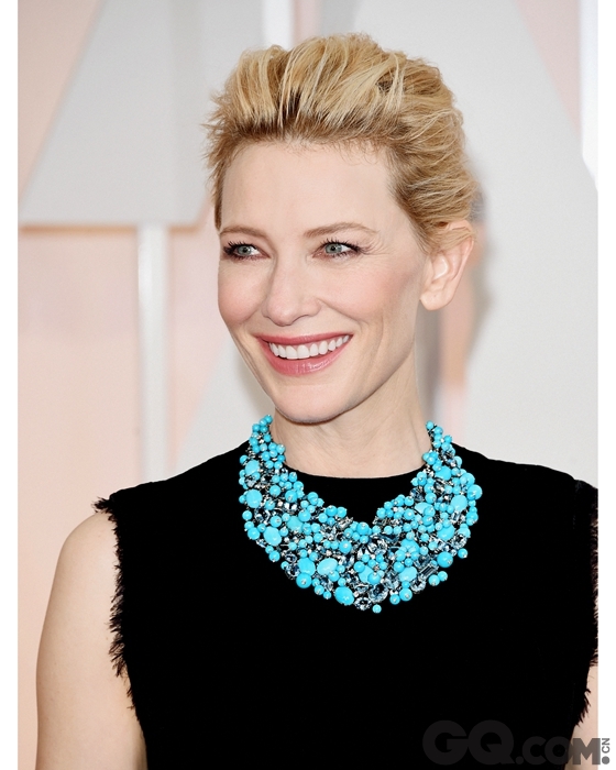 在2015年2月举行的第87届奥斯卡颁奖盛典上，著名影星凯特•布兰切特(Cate Blanchett)、艾玛•斯通(Emma Stone)、瑞茜•威瑟斯彭(Reese Witherspoon)均选择了佩戴蒂芙尼2015 Blue Book高级珠宝作品华美亮相红毯，以“海之博韵”璀璨瑰宝完美映衬无与伦比的巨星风采。

凯特•布兰切特(Cate Blanchett)佩戴Tiffany 2015 Blue Book“海之博韵”高级珠宝系列中的海蓝宝石和绿松石项链宛若女神降临，展现海底仙境的丰盛华美，成为当晚最受瞩目的焦点。
