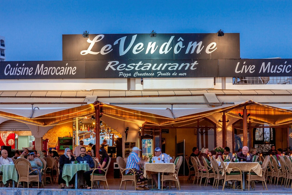 摩洛哥阿加迪尔，海滨餐厅。
