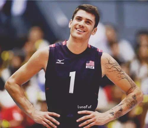 马修·安德森和前面提到的米卡·克里斯滕森合称为美国排球界"双子星"