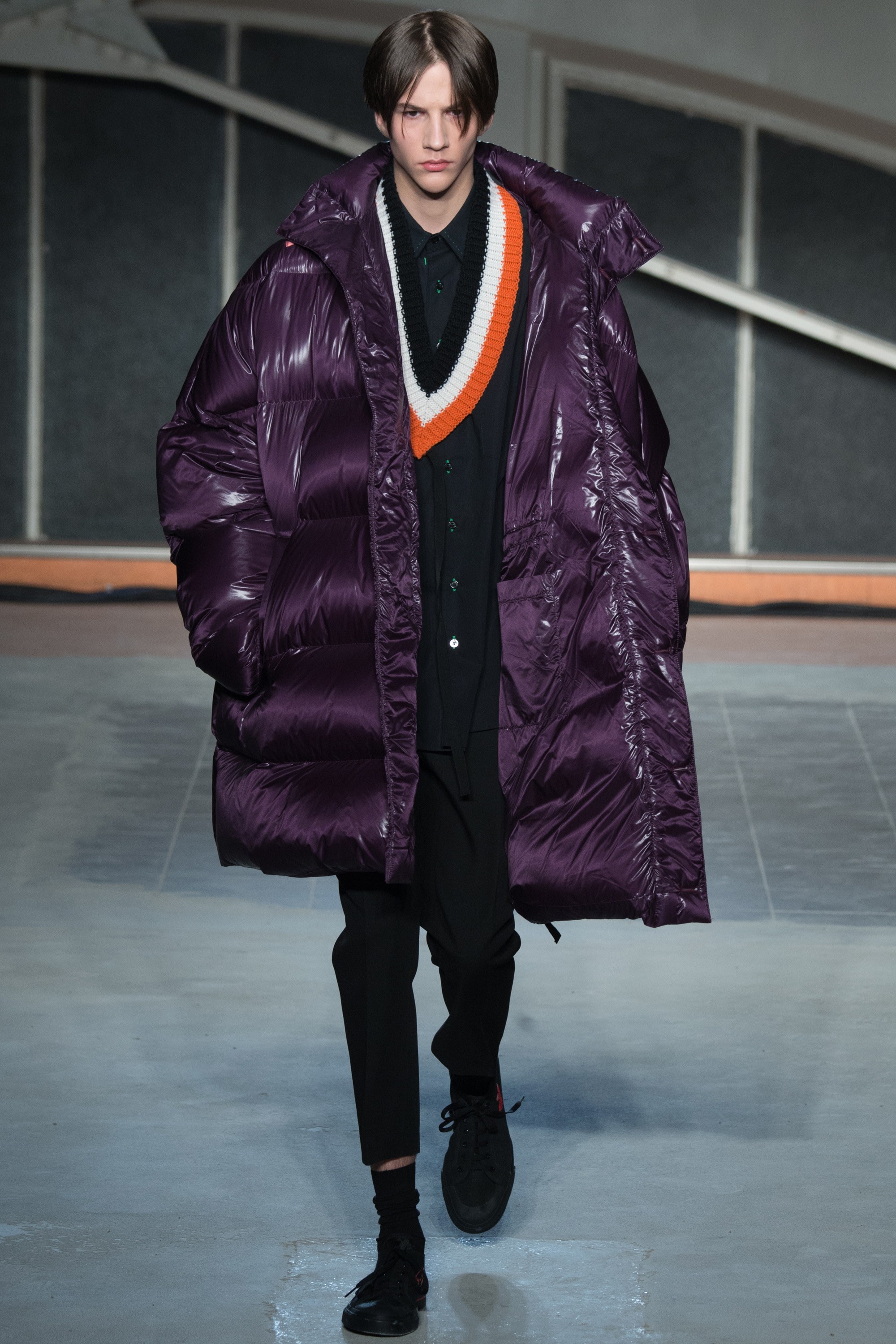 2020秋冬轻薄款羽绒服女立领中长修身韩版时尚精品纯色便携户外套-阿里巴巴