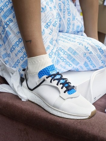 adidas将鞋袜一体进行到底