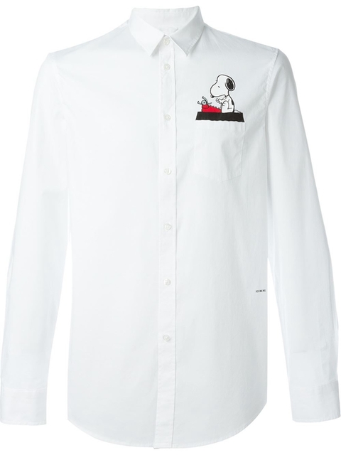 Iceberg Snoopy衬衫 RMB1466
小巧的Snoopy图案十分抢眼。弹性棉质手感好易打理，有较大伸缩性不易褶皱。
