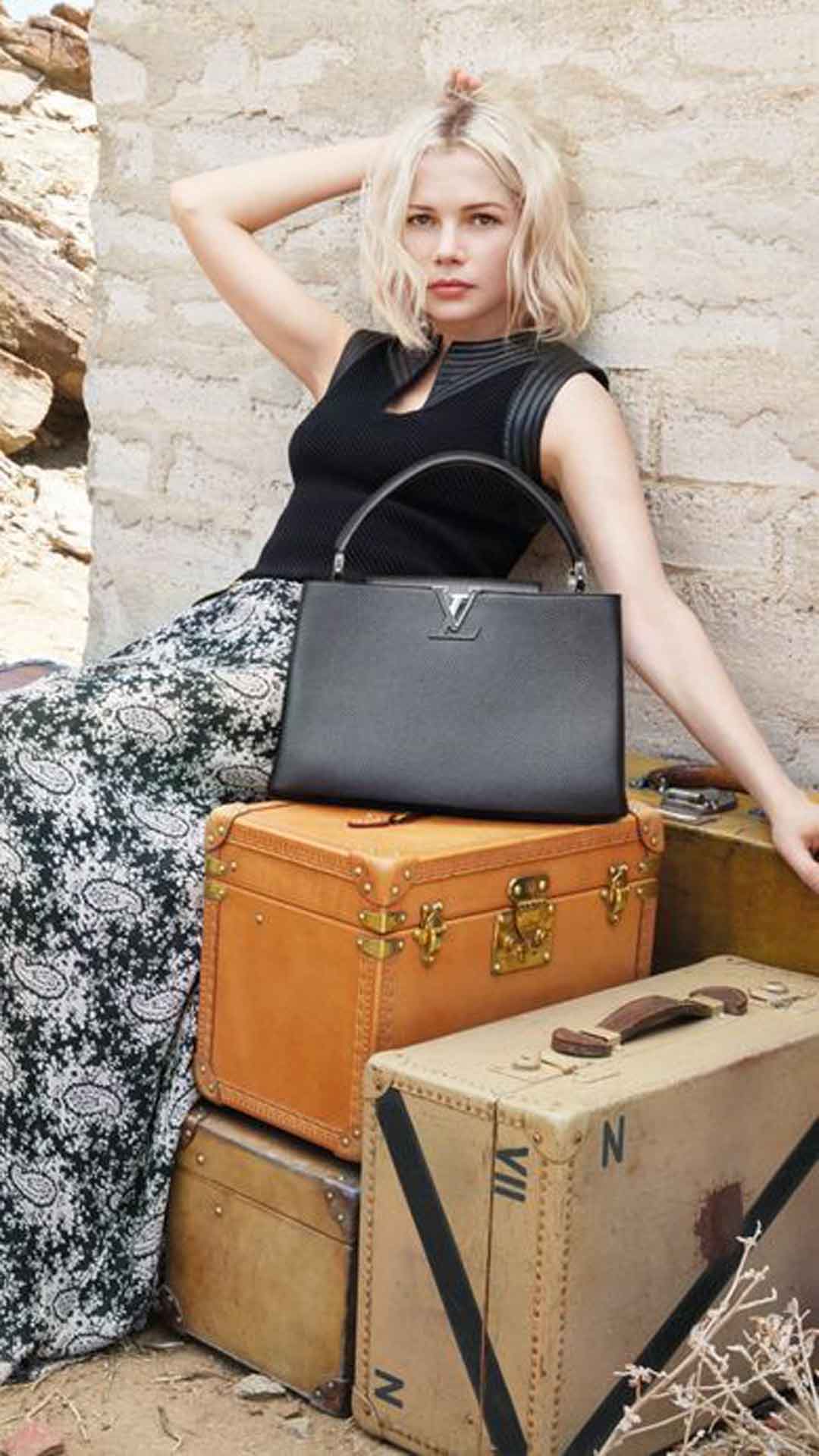 戴婧璐 lulu   01/05 "包"治百病,女人包包的渴望永远不会减退.