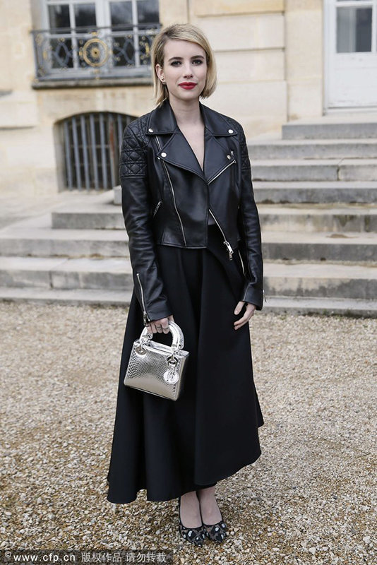 帅气机车皮衣 展现别样气场女人