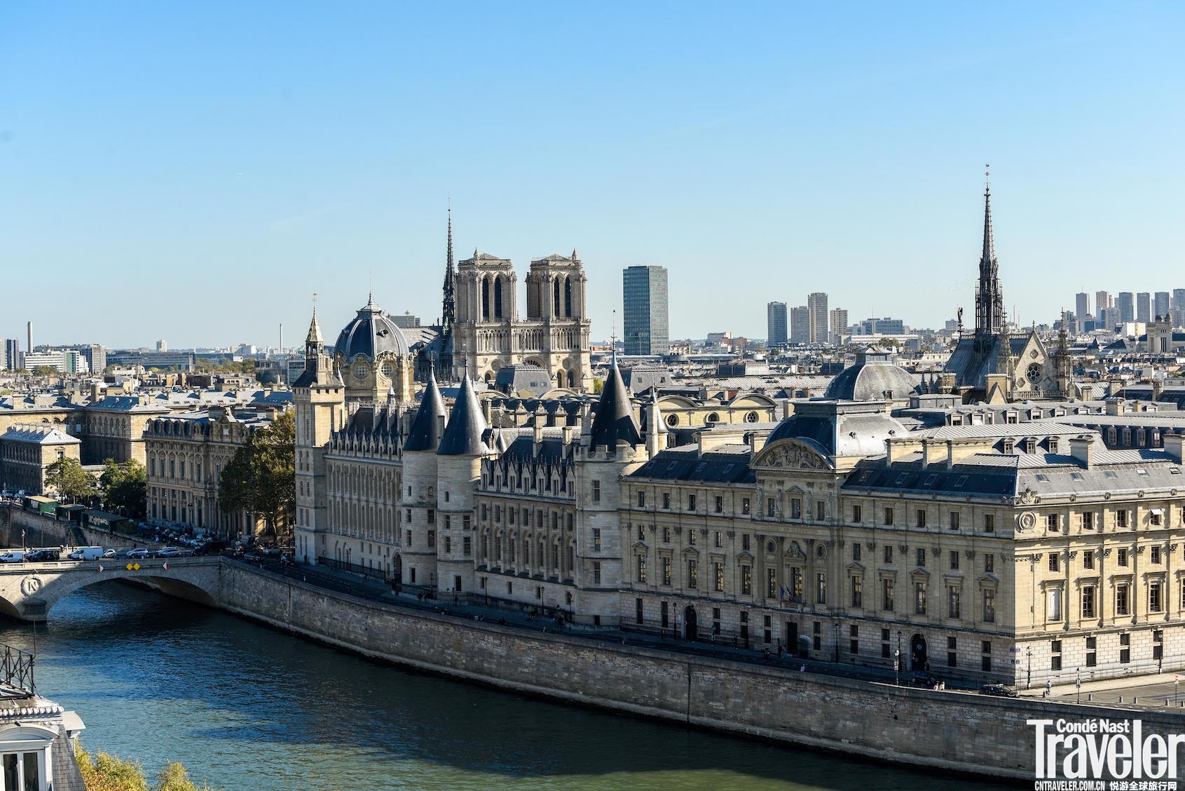 流光闪耀塞纳河巴黎白马庄园于2021年9月7日正式开业