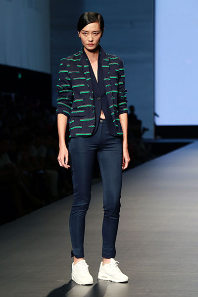 1440990512_wNbk8J.jpg