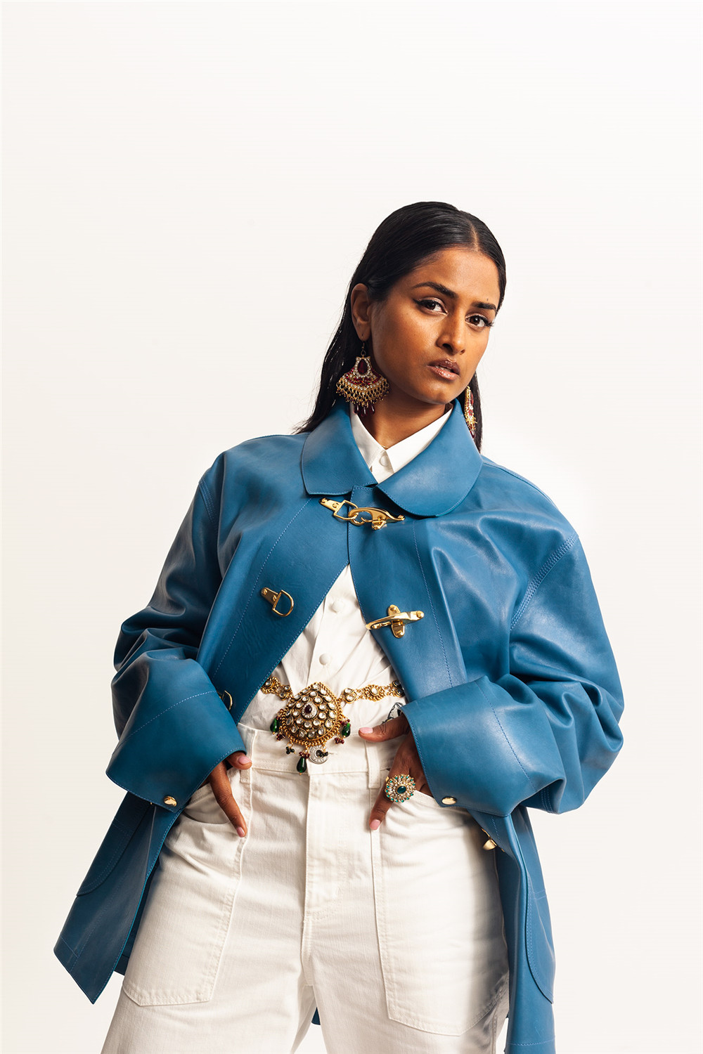 priya ragu摄影megan winstone ; 造型theo white ;发型 roger ch