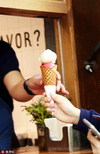 “网红”冰淇淋 到底是拼颜值 拼造型 还是拼口味？