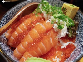北海道蟹肉鲑鱼丼