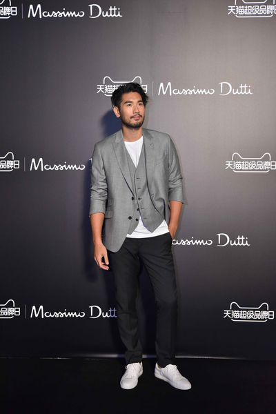 massimo dutti再度联袂天猫拉开亚洲第二场时装秀帷幕