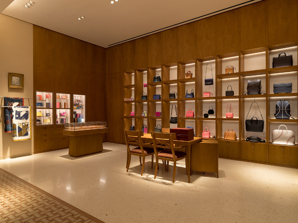 爱马仕上海国际金融中心专卖店焕新开幕